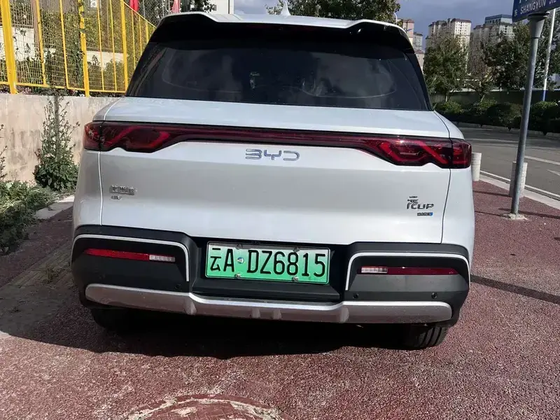 2025 BYD Yuan Up с пробегом 2 500 км
