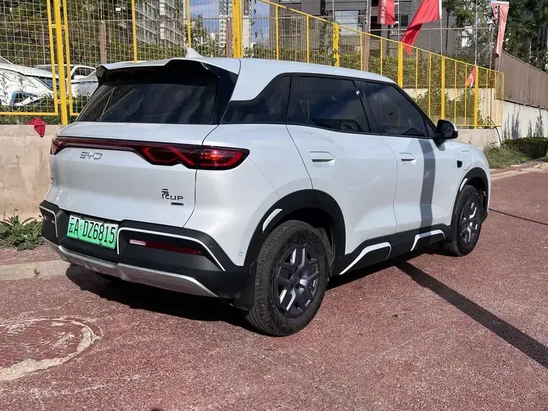 2025 BYD Yuan Up с пробегом 2 500 км