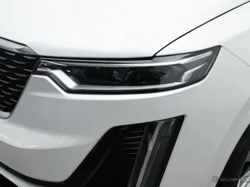 2022 Cadillac XT6 с пробегом 109 600 км