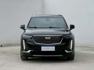 2021 Cadillac XT6 с пробегом 96 000 км