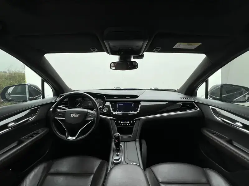 2021 Cadillac XT6 с пробегом 96 000 км