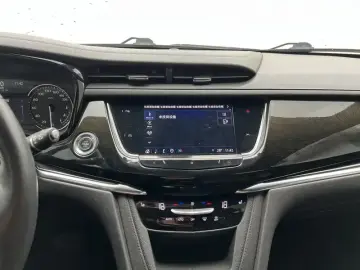 2021 Cadillac XT6 с пробегом 96 000 км