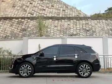 2022 Cadillac XT5 с пробегом 55 000 км