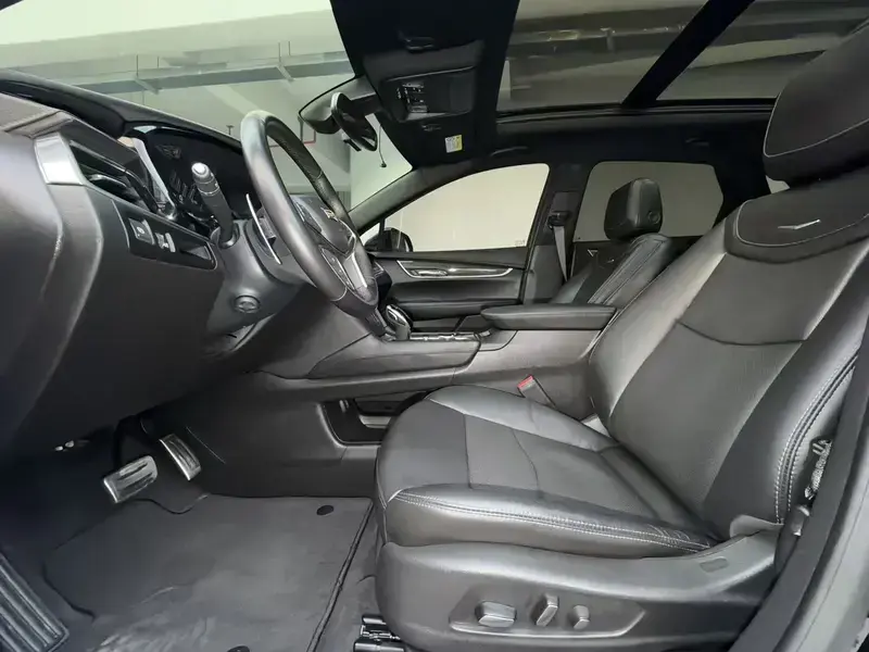 2022 Cadillac XT5 с пробегом 55 000 км