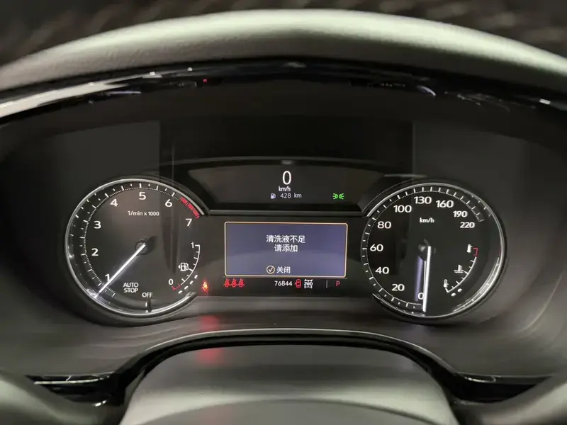 2022 Cadillac XT5 с пробегом 76 000 км