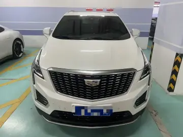 2022 Cadillac XT5 с пробегом 35 000 км