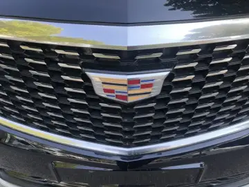 2020 Cadillac XT5 с пробегом 80 000 км