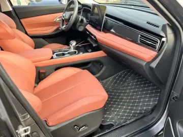 2025 Changan CS75 с пробегом 6 000 км