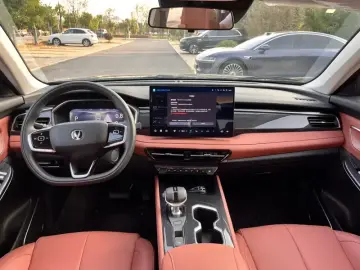 2025 Changan CS75 с пробегом 6 000 км