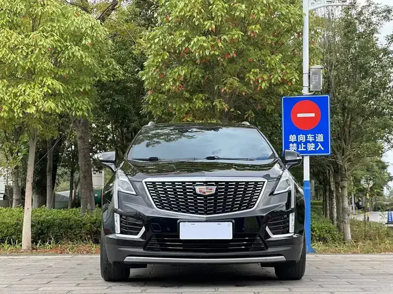 2021 Cadillac XT5 с пробегом 67 000 км