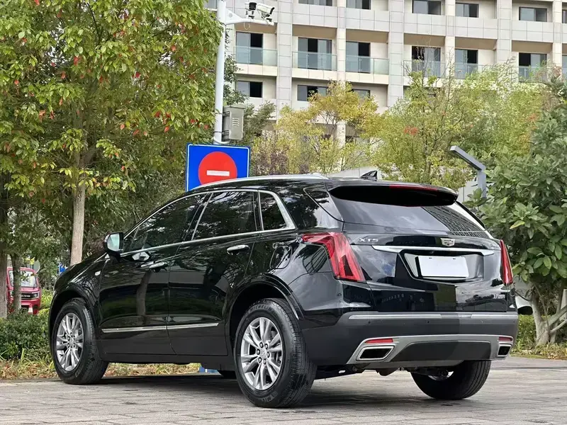 2021 Cadillac XT5 с пробегом 67 000 км