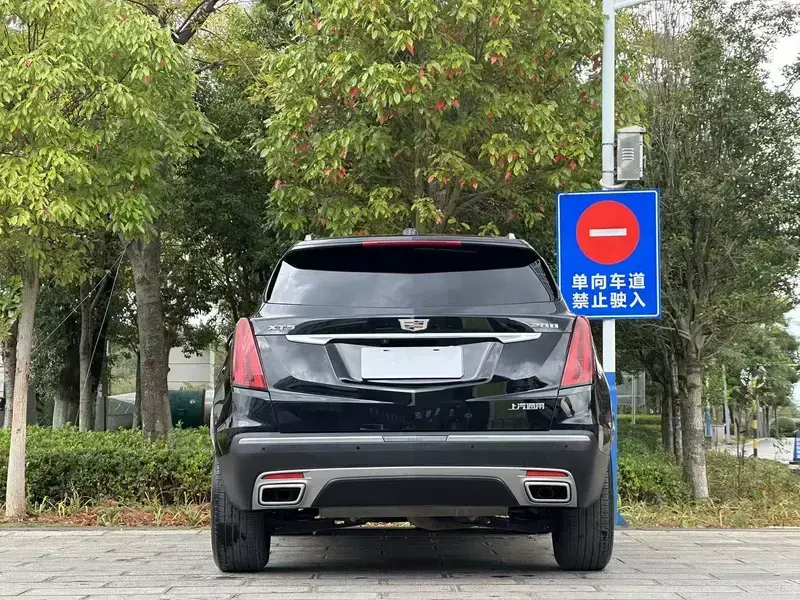 2021 Cadillac XT5 с пробегом 67 000 км