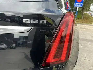 2021 Cadillac XT5 с пробегом 67 000 км
