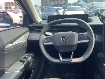2024 Changan Eado с пробегом 12 000 км