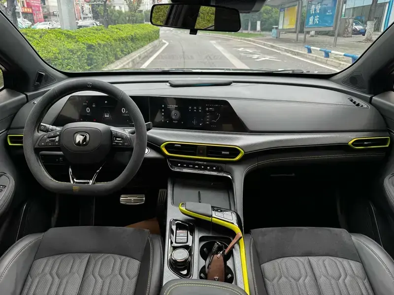 2022 Changan UNI-T с пробегом 44 400 км