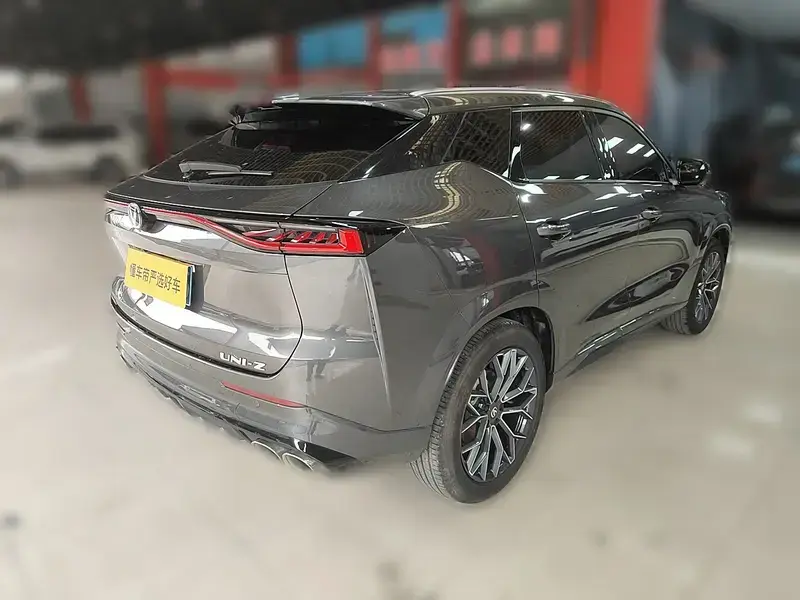 2025 Changan UNI-Z с пробегом 11 400 км