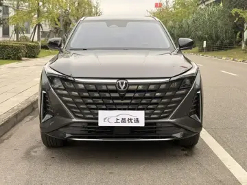 2025 Changan UNI-Z с пробегом 11 000 км