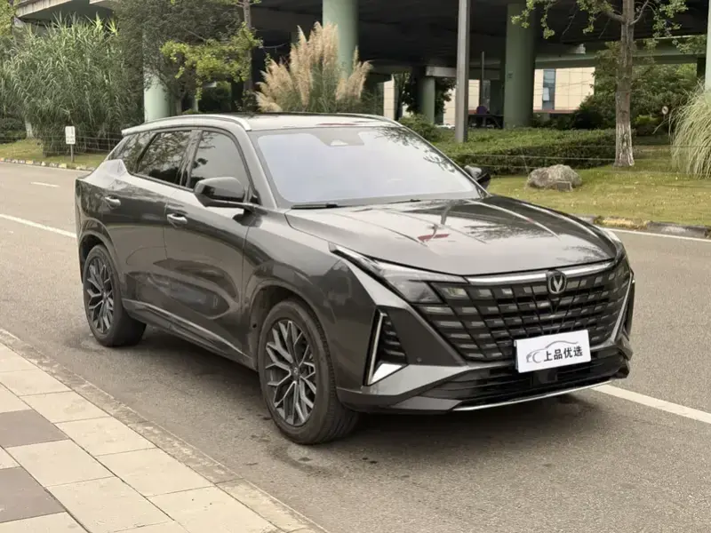 2025 Changan UNI-Z с пробегом 11 000 км