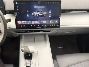 2025 Changan UNI-Z с пробегом 11 000 км