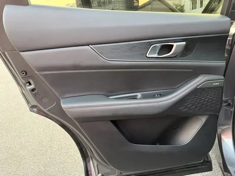 2021 Changan UNI-K с пробегом 24 000 км