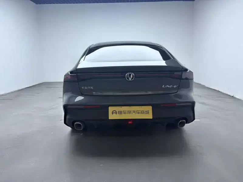 2023 Changan UNI-V с пробегом 45 900 км