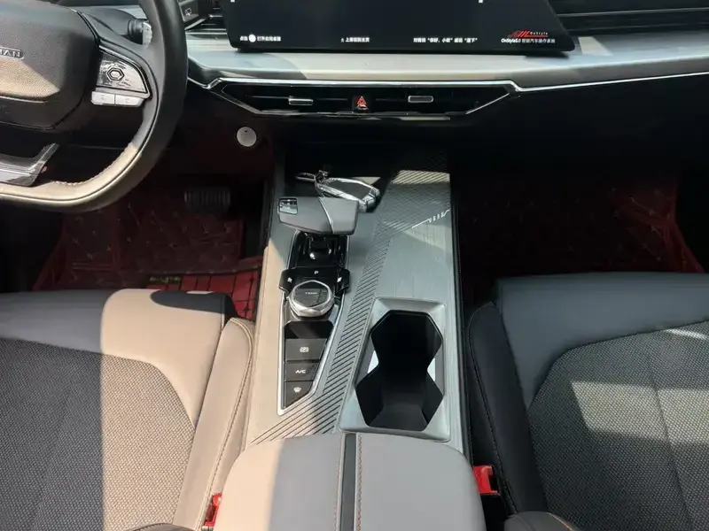 2023 Oshan Z6 с пробегом 19 000 км