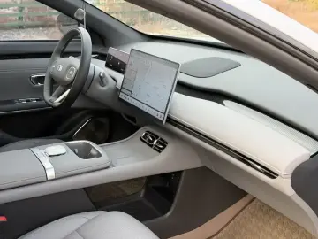 2026 Changan Qiyuan A06 с пробегом 33 000 км