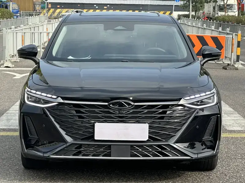 2025 Chery Arrizo 8 Pro с пробегом 11 000 км