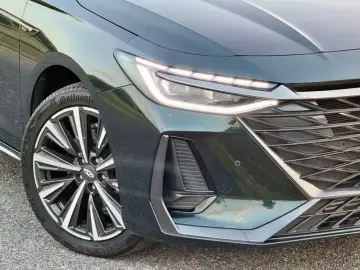2024 Chery Arrizo 8 с пробегом 15 000 км