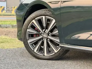 2024 Chery Arrizo 8 с пробегом 15 000 км