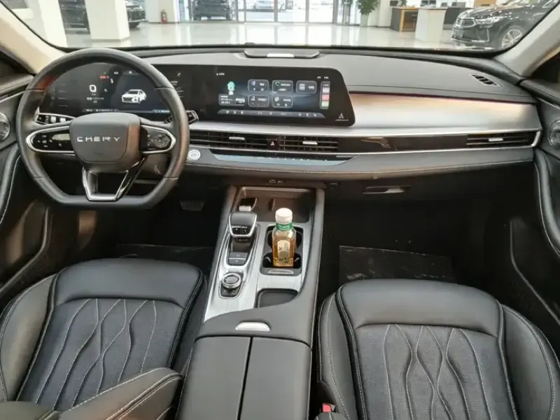 2024 Chery Arrizo 8 с пробегом 10 000 км