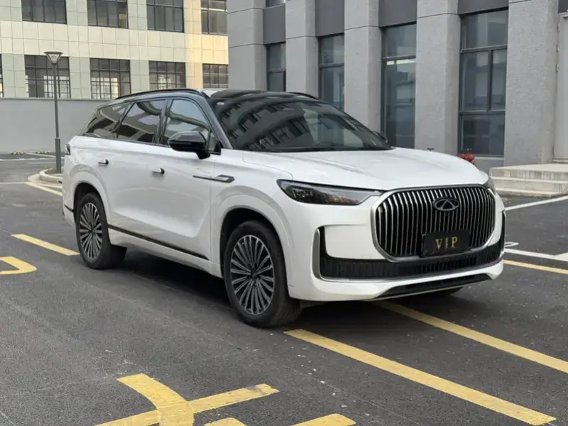 2025 Chery Tiggo 9 с пробегом 11 000 км