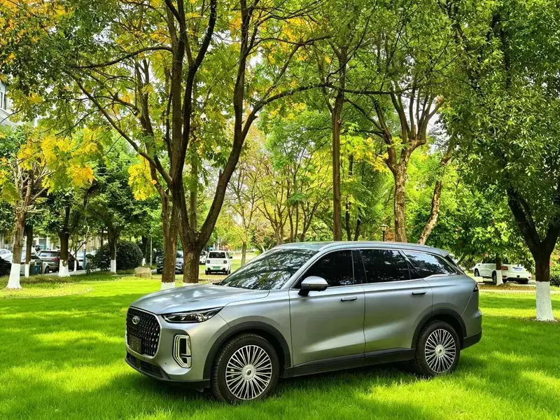 2024 Chery Tiggo 8L с пробегом 8 000 км