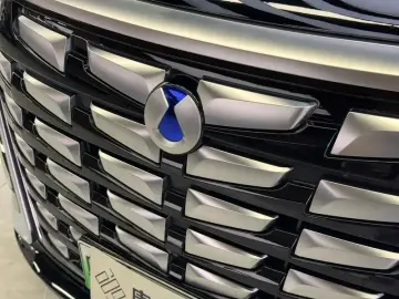2024 Denza D9 с пробегом 38 000 км
