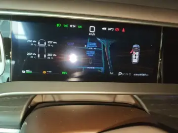 2025 Denza D9 с пробегом 81 000 км
