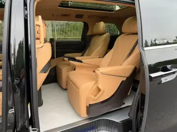2025 Denza D9 с пробегом 81 000 км