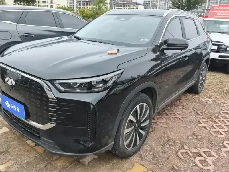 2025 Chery Fulwin T8 с пробегом 33 000 км
