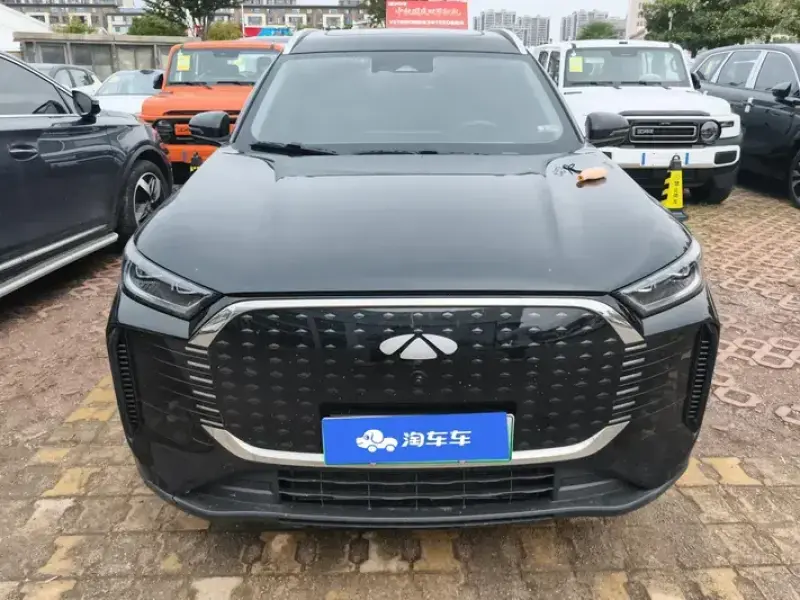 2025 Chery Fulwin T8 с пробегом 33 000 км