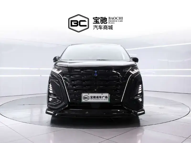 2024 Denza D9 с пробегом 44 000 км