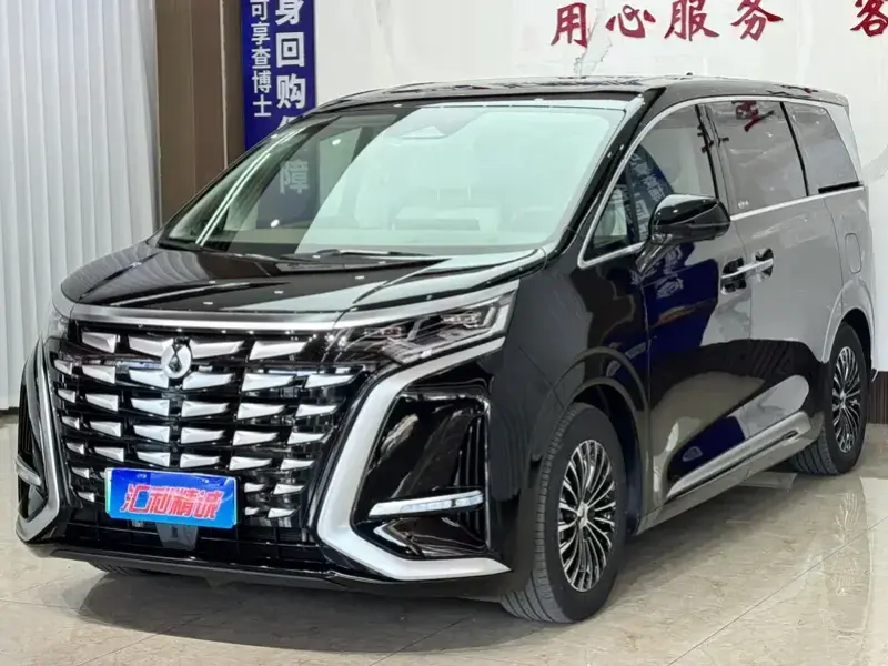 2022 Denza D9 с пробегом 55 000 км