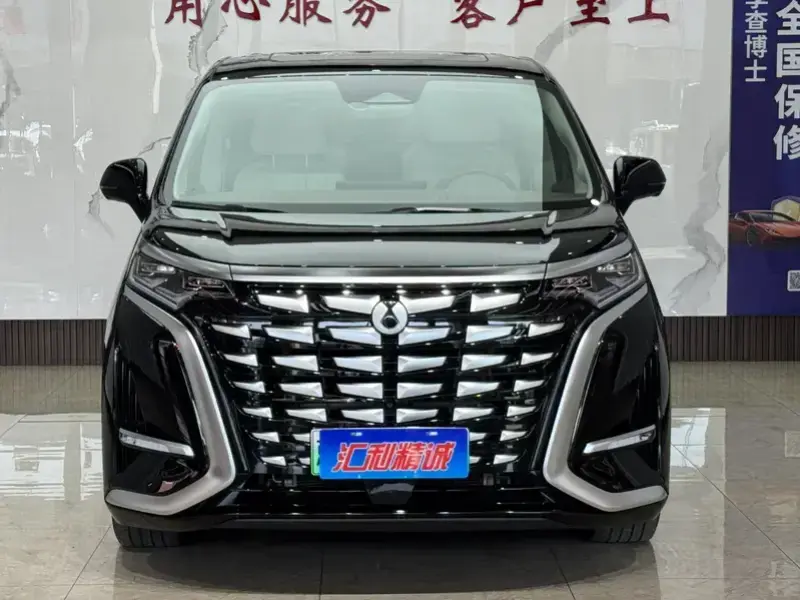 2022 Denza D9 с пробегом 55 000 км