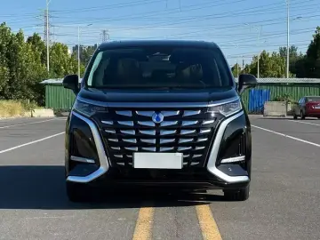 2024 Denza D9 с пробегом 57 000 км