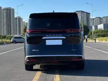 2024 Denza D9 с пробегом 57 000 км
