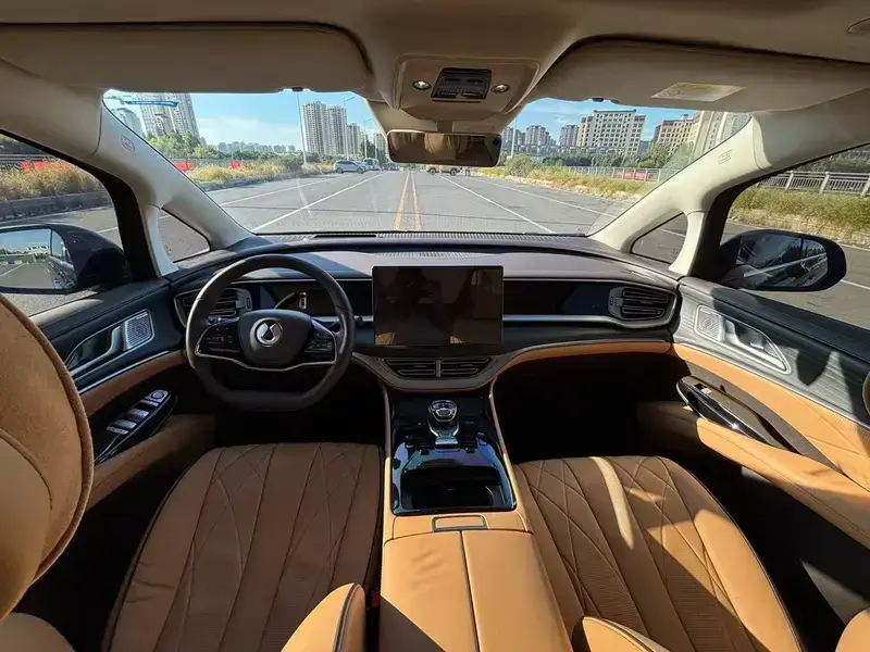 2024 Denza D9 с пробегом 57 000 км