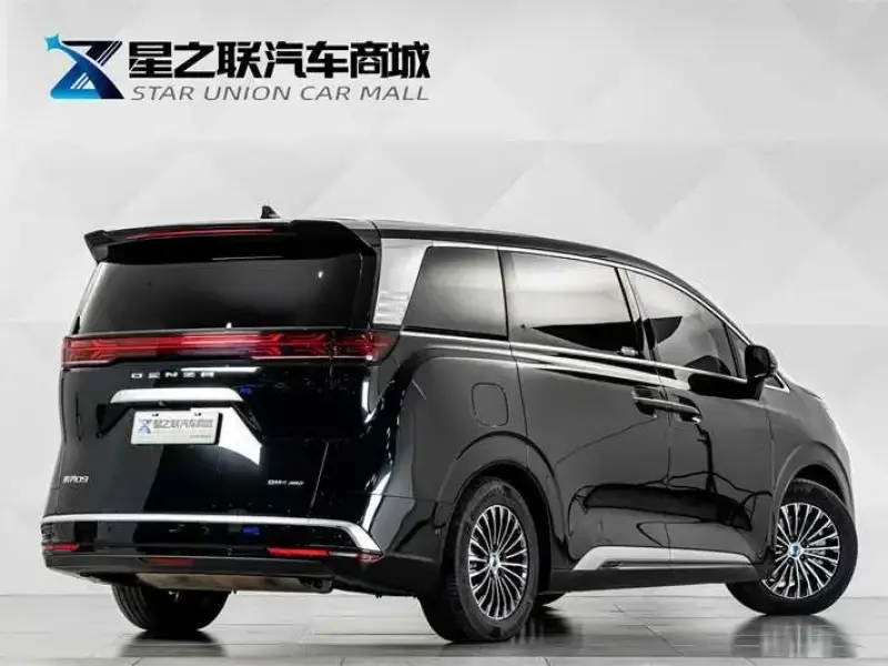 2022 Denza D9 с пробегом 31 600 км