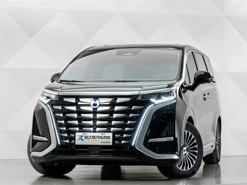 2022 Denza D9 с пробегом 31 600 км