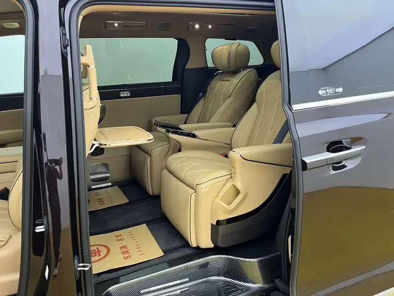 2026 Denza D9 с пробегом 4 000 км