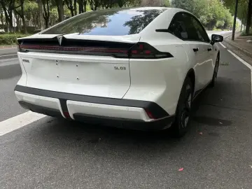 2022 Changan Deepal SL03 с пробегом 47 000 км