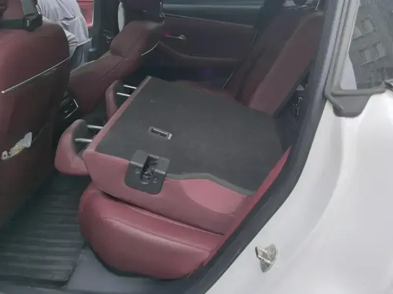 2022 Changan Deepal SL03 с пробегом 53 000 км