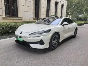 Denza Z9